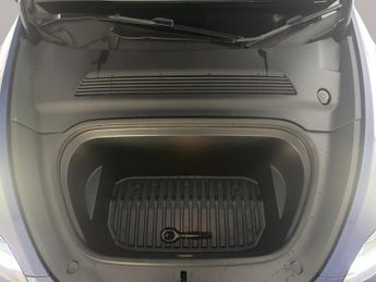 Tesla Model Y SUV RWD (346 ps) - HEATED STEERING - BLIND SPOT ASSIST - WIFI
