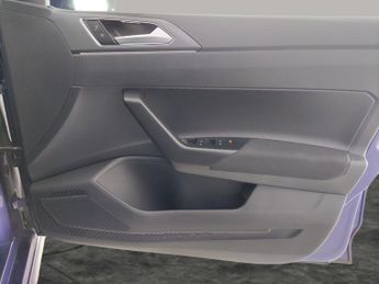 Volkswagen Polo 1.0 TSI R-Line DSG (95 ps) - ALCANTARA - LIGHT AND SIGHT PACK - 