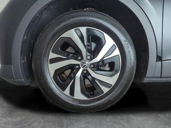 Volkswagen ID.4 Pure Performance 52kWh Style Edition (170 ps) - HEATED WHEEL