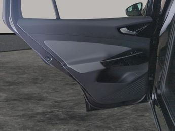 Volkswagen ID.4 Pure Performance 52kWh Style Edition (170 ps) - HEATED WHEEL