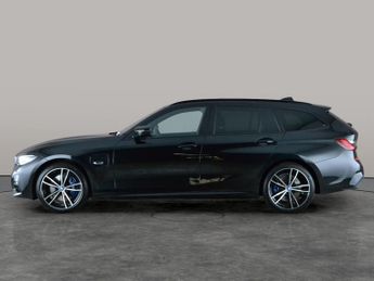 BMW 3 Series 2.0 330e 12kWh M Sport Touring Plug-in (292 ps) - 19IN ALLOYS