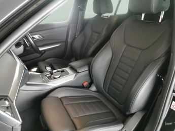 BMW 3 Series 2.0 330e 12kWh M Sport Touring Plug-in (292 ps) - 19IN ALLOYS
