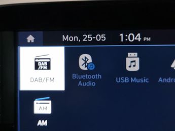 Hyundai i10 1.0 Premium (67 ps) - HEATED STEERING - LANE DEPARTURE  - WIFI