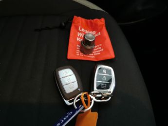 Hyundai i10 1.0 Premium (67 ps) - HEATED STEERING - LANE DEPARTURE  - WIFI