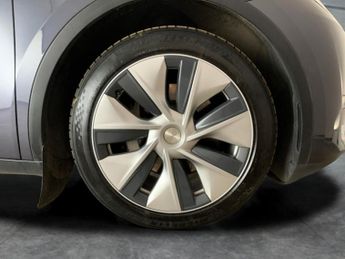 Tesla Model Y (Dual Motor) Long Range 4WDE (384 bhp) - KEYLESS ENTRY - REV CAM