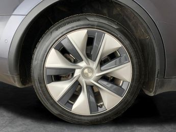 Tesla Model Y (Dual Motor) Long Range 4WDE (384 bhp) - KEYLESS ENTRY - REV CAM