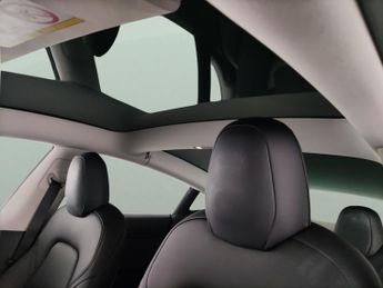 Tesla Model 3 Saloon RWD (241 bhp) - KEYLESS ENTRY - 360 CAM - PARK ASSIST