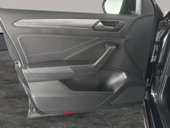 Volkswagen T-Roc 1.5 TSI Style DSG (150 ps) - DIGITAL DASH - PARK SENSORS - PADDL