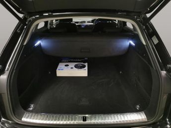 Audi e-tron 55 quattro 95kWh (408 ps) - LED - REVERSE CAM - 4 ZONE CLIMATE C