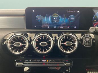 Mercedes-Benz CLA 2.0 CLA250 AMG Line (Premium 2) Coupe 7G-DCT (224 ps) - LED - NA