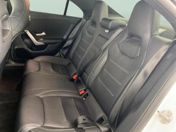 Mercedes-Benz CLA 2.0 CLA250 AMG Line (Premium 2) Coupe 7G-DCT (224 ps) - LED - NA