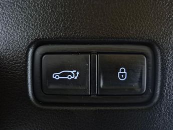 Genesis GV60 77.4kWh Premium (229 ps) - HEAT AND COOL SEATS - LED - REVERSE C