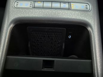 Genesis GV60 77.4kWh Premium (229 ps) - HEAT AND COOL SEATS - LED - REVERSE C