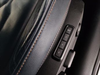 Cupra Formentor 1.4 eHybrid 12.8kWh V2 Plug-in DSG (204 ps) - KEYLESS ENTRY - PA