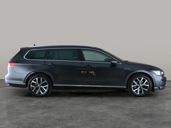 Volkswagen Passat 1.4 TSI 13kWh GTE Plug-in DSG (218 ps) - PARK SENSORS - CLIMATE 
