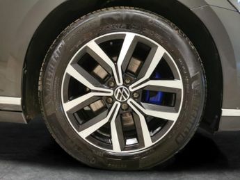 Volkswagen Passat 1.4 TSI 13kWh GTE Plug-in DSG (218 ps) - PARK SENSORS - CLIMATE 