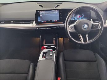 BMW iX1 30 66.5kWh M Sport xDrive (11kW Charger) (313 ps) - LED - REVERS