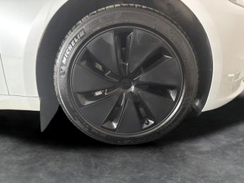 Tesla Model 3 Saloon RWD (208 ps) - PARK ASSIST - LED - REVERSE CAM