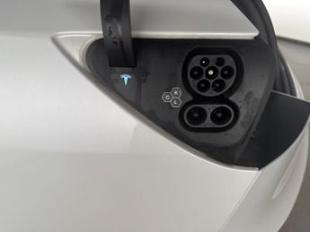 Tesla Model 3 Saloon RWD (208 ps) - PARK ASSIST - LED - REVERSE CAM
