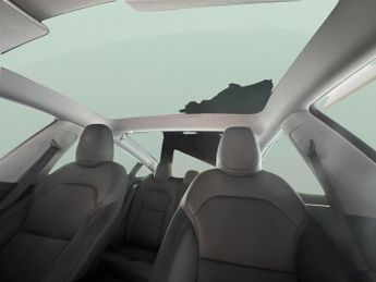 Tesla Model 3 Saloon RWD (208 ps) - PARK ASSIST - LED - REVERSE CAM