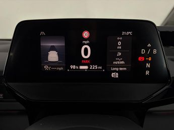 Volkswagen ID.3 Pro 58kWh Life (145 ps) - HEATED SEATS - NAV - HEATED STEERING