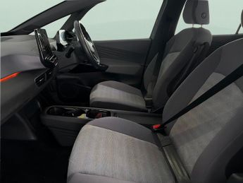 Volkswagen ID.3 Pro 58kWh Life (145 ps) - HEATED SEATS - NAV - HEATED STEERING