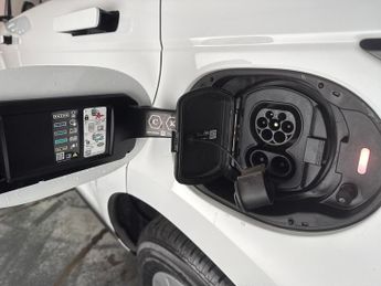 Land Rover Range Rover Evoque 1.5 P300e 12.2kWh R-Dynamic S Plug-in 4WD (309 ps) - LANE DEPART