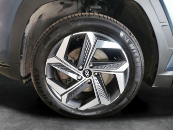 Hyundai Tucson 1.6 T-GDi 13.8kWh Premium Plug-in 4WD (265 ps) - KEYLESS ENTRY -