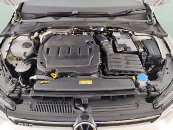 Volkswagen Golf 2.0 TDI GTD DSG (200 ps) - LED - ALCANTARA - HEATED STEERING