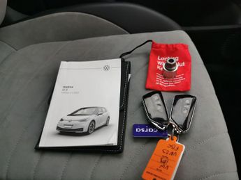 Volkswagen ID.3 Pro 58kWh Family (145 ps) - REVERSE CAM - HEATED SEATS - NAV