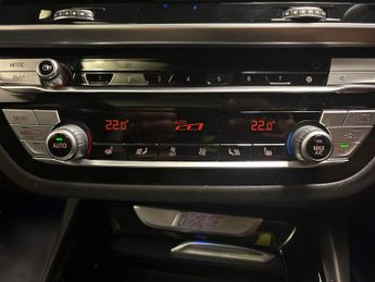 BMW iX3 80kWh Premier Edition (286 ps) - REVERSE CAM - LEATHER - NAV