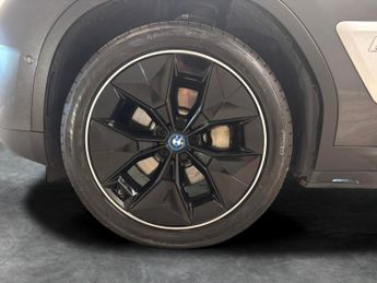BMW iX3 80kWh Premier Edition (286 ps) - REVERSE CAM - LEATHER - NAV