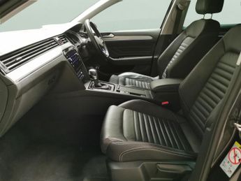 Volkswagen Passat 1.4 TSI 13kWh GTE Plug-in DSG (218 ps) - PARK SENSORS - CLIMATE 