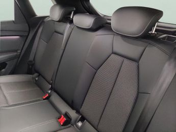 Audi Q4 E-tron 40 S line 82kWh (204 ps) - SAT NAV - HEATED SEATS - SPORTS SEATS
