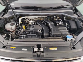 Volkswagen Tiguan 1.5 TSI Elegance DSG (150 ps) HEATED WHEEL - ADAPTIVE CRUISE - K