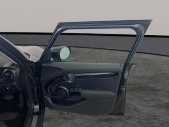 Mini Hatch 1.5 Cooper Classic Steptronic (136 ps) - LED - BLUETOOTH - CRUIS