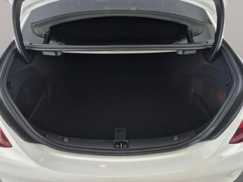 Mercedes-Benz C Class Mercedes C200 2.0 AMG Line Edition Auto - SELF PARK - LED - REVE