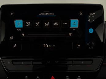 Volkswagen ID.3 Pro 58kWh Life (145 ps) - HEATED SEATS - NAV - HEATED STEERING