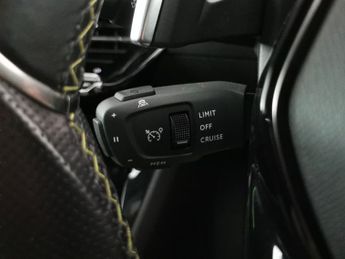 Peugeot 2008 1.2 PureTech GT Premium EAT (130 ps) - KEYLESS ENTRY - LED - REV