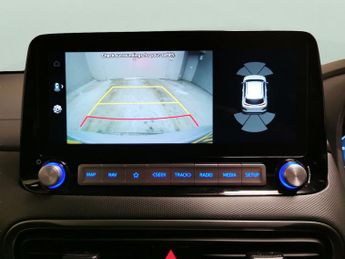 Hyundai Kona 64kWh Ultimate (10.5kW Charger) (204 ps) - NAV - HEATED STEERING