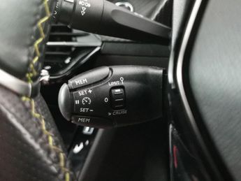 Peugeot E-2008 50kWh GT (7kW Charger) (136 ps) - REVERSE CAM - NAV - HEATED SEA