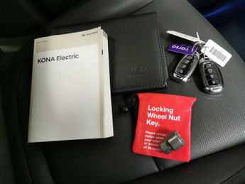 Hyundai Kona 64kWh Ultimate (10.5kW Charger) (204 ps) - NAV - HEATED STEERING