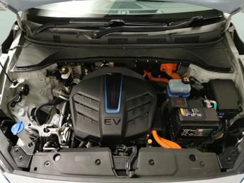 Hyundai Kona 64kWh Ultimate (10.5kW Charger) (204 ps) - NAV - HEATED STEERING