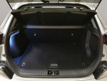 Hyundai Kona 64kWh Ultimate (10.5kW Charger) (204 ps) - NAV - HEATED STEERING