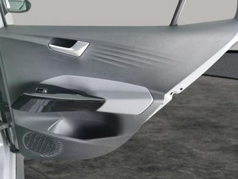 Volkswagen ID.3 Pure Performance 45kWh Life (150 ps) - BLIND SPOT ASSIST - COMFO