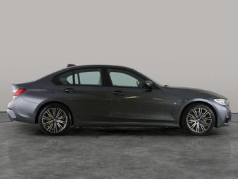 BMW 3 Series 2.0 330e 12kWh M Sport Plug-in (292 ps) - APPLE CARPLAY - PARK A