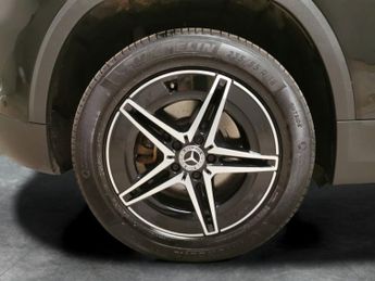 Mercedes-Benz EQA EQA 300 66.5kWh AMG Line 4MATIC (228 ps) - HEATED LEATHER - MIRR
