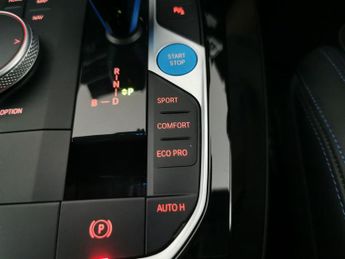 BMW iX3 80kWh M Sport Pro (286 ps) - GESTURE CONTROL - HUD - ADAPT CRUIS