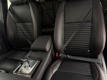 Land Rover Discovery Sport 1.5 P300e 12.2kWh Urban Edition Plug-in 4WD (309 ps) - CARPLAY
