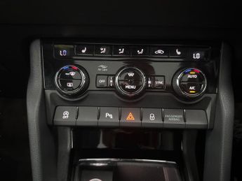 Skoda Karoq 2.0 TDI SportLine DSG 4WD (150 ps) - SMARTLINK - REVERSE CAM - N